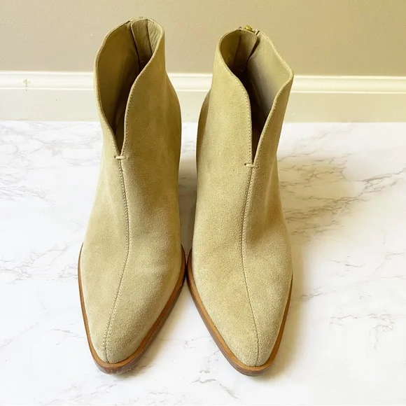 Vince Havana Notch Suede Ankle Bootie Neutral Tan Pointed Toe Zip 8.5 - Picture 3 of 6